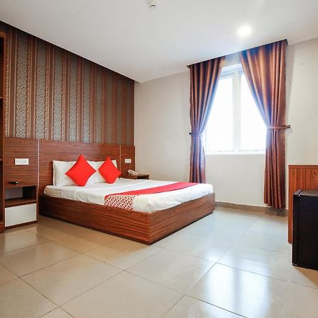 Oyo 491 Truong Sa Hotel Дананг Экстерьер фото